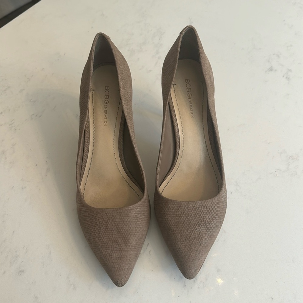 BCBG suede nude pumps- 9.5